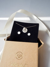 Lade das Bild in den Galerie-Viewer, Geschenkset Silver (Ohrstecker und Familienkette Silber)