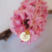 Lade das Bild in den Galerie-Viewer, Familienkette Zarte Halskette personalisierbar mit Initialen der Familie -vergoldet 925er Silber Halskette Namenskette