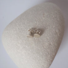 Lade das Bild in den Galerie-Viewer, Ohrstecker rund Silber