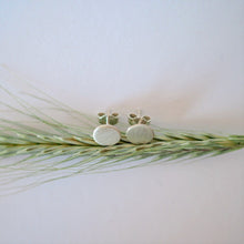 Lade das Bild in den Galerie-Viewer, Ohrstecker rund Silber